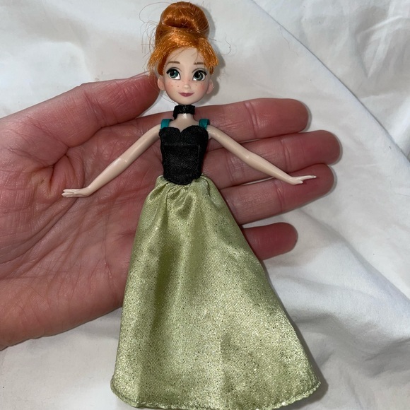 Disney World Theme Park Frozen Elsa And Anna Mini Dolls - Picture 5 of 17